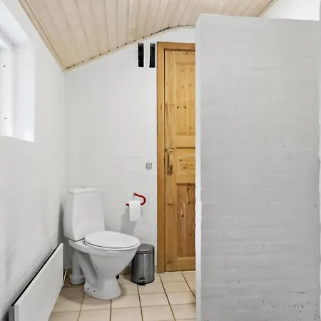 Dom wakacyjny In With Sauna