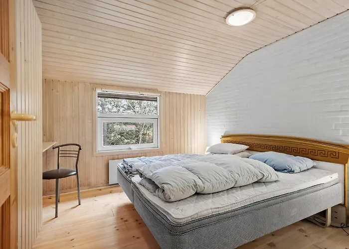 In With Sauna